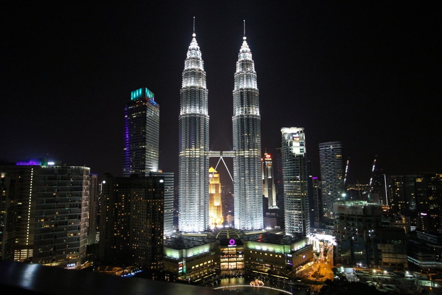 Cestopis Malajsie - Kuala Lumpur - Petronas v noci